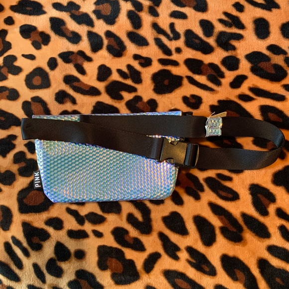 🔥SALE🔥VS PINK Iridescent Fanny Pack - Picture 5 of 6
